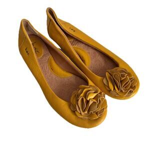 Born Women's Size 8 Yellow Mustard Flower Ballet Flats Boho Fall Autumn